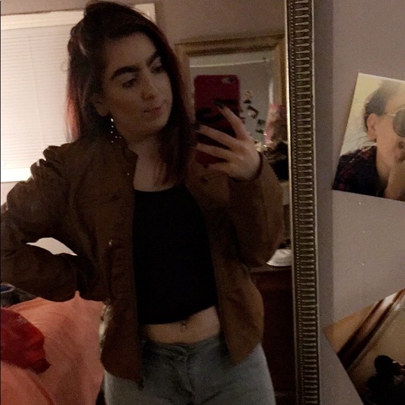 Meet your Posher, Lucero - Picture 3 of 8